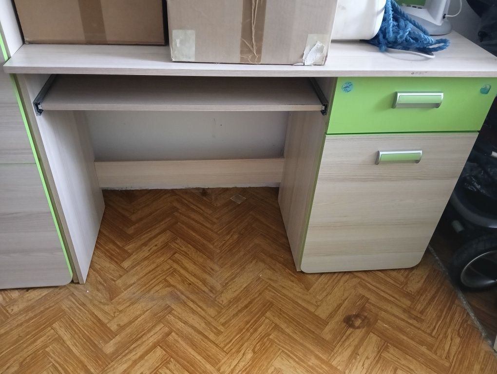 Zestaw mebli dziecięcych