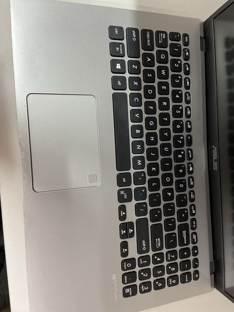 Laptop Asus F509J