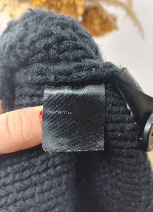 Wełniany kardigan czarny wełna dziergany sweter gruby ciepły sweterek