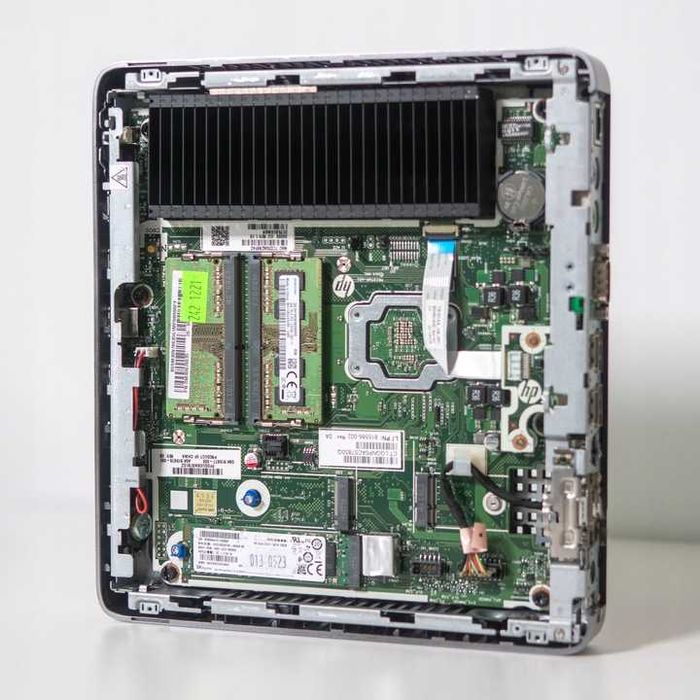 Terminal HP T630 + zasilacz +kabel zasilający + podstawka