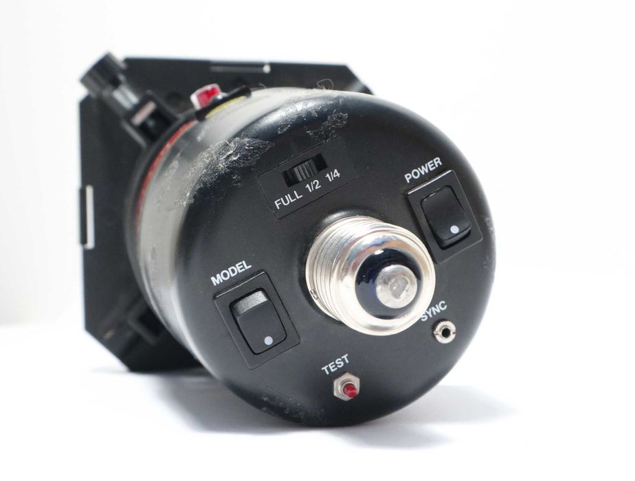 Lampa studyjna HAMA SF-30E w komplecie z dyfuzorem SOFTBOX - gwint E27