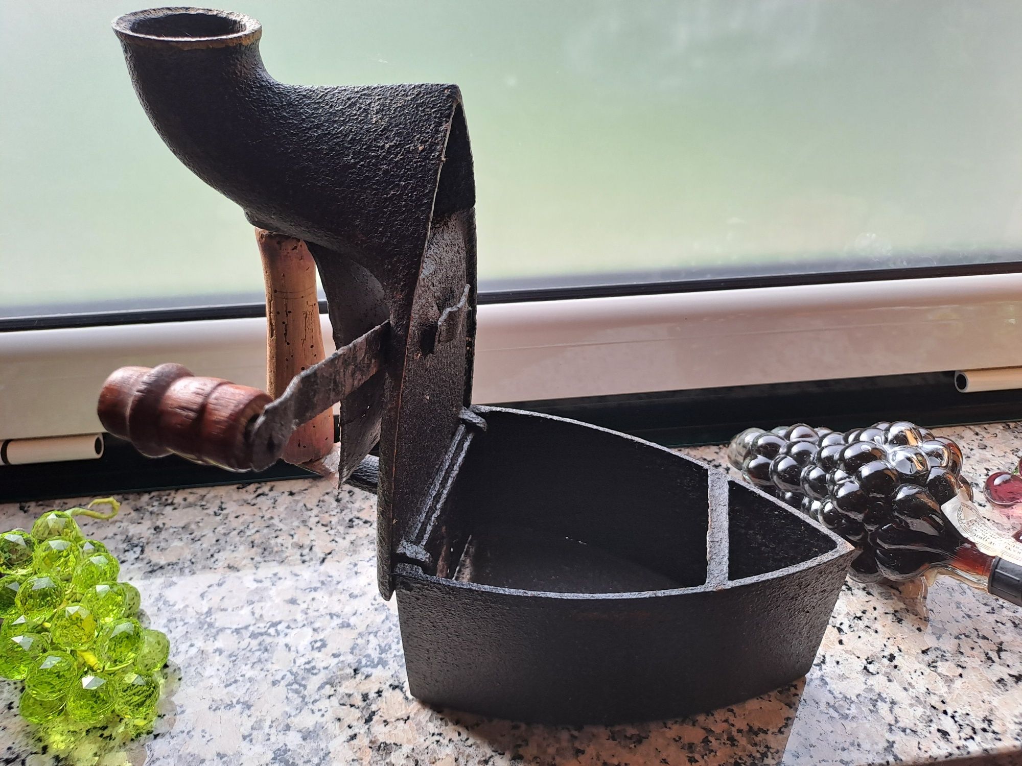 Ferro de carvão antigo