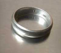 Obrączka srebrna R15 17,5 mm próba 925 delikatne zdobienie dookoła