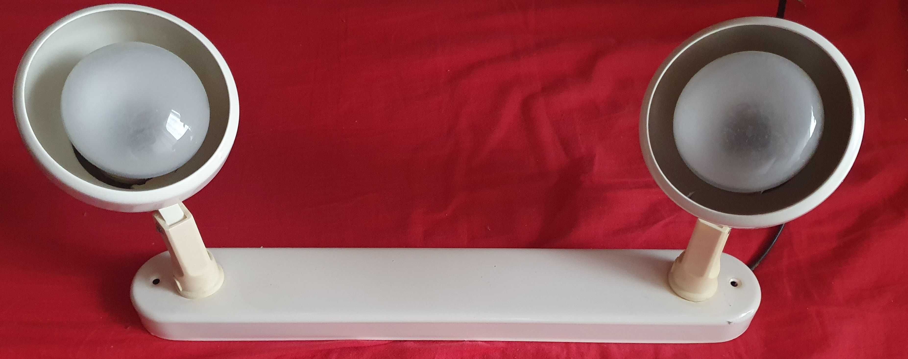 Podwójny kinkiet biały po demontażu żarówki standard