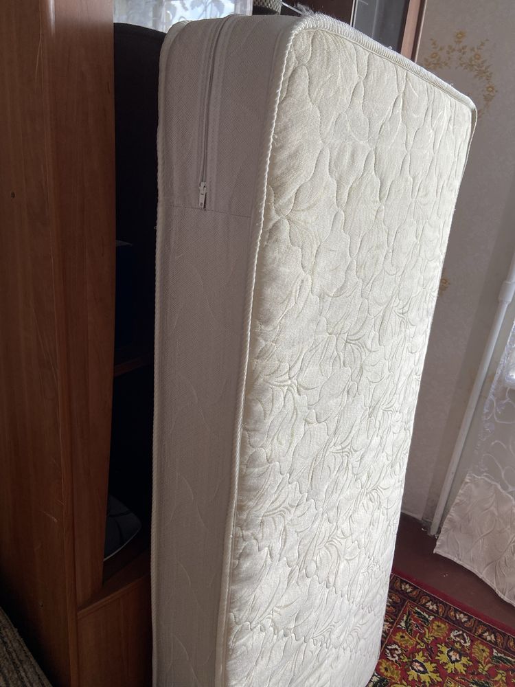 Продам матрац на дитяче ліжко