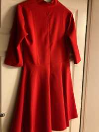 Sprzedam nową damską  sukienkę czerwoną rozmiar 40.