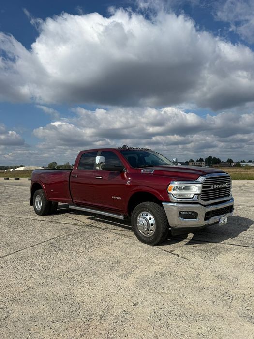 Ram 3500 Dodge 6.7 Cummins  5 gen Laramie