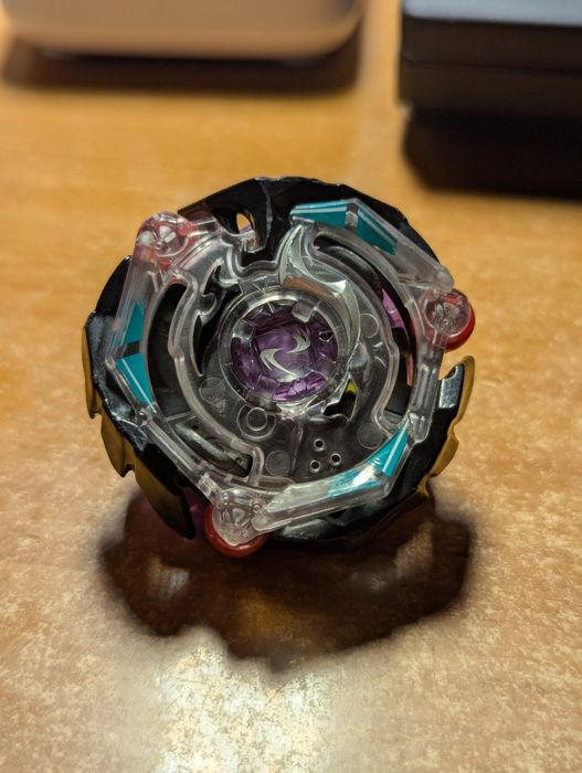 Оригінальний бейблейд від Hasbro, сатумб, Beyblade, хасбро