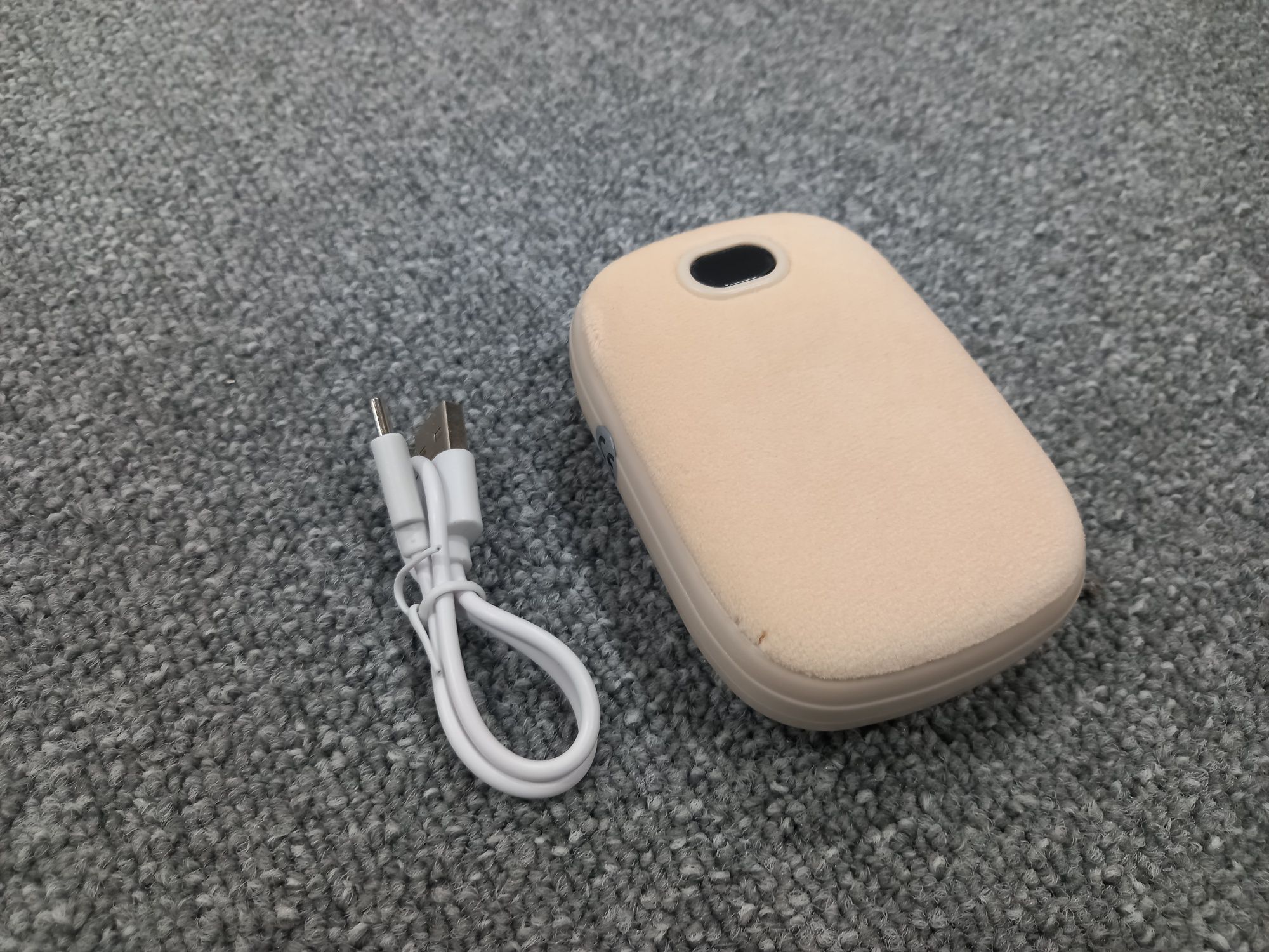 Aquecedor de Mãos de Dupla Face e Power Bank - Compacto e Elegante
