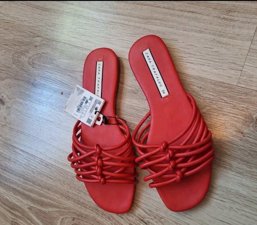 Nowe klapki Zara