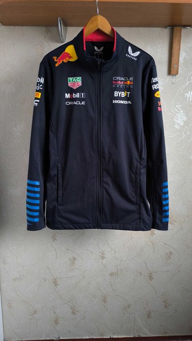 джерсі Castore, Red Bull Racing