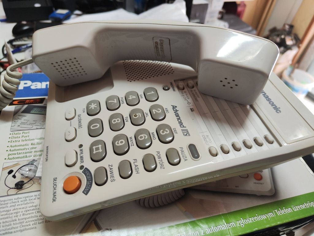 Telefon stacjonarny PANASONIC KX-TS2305PDW