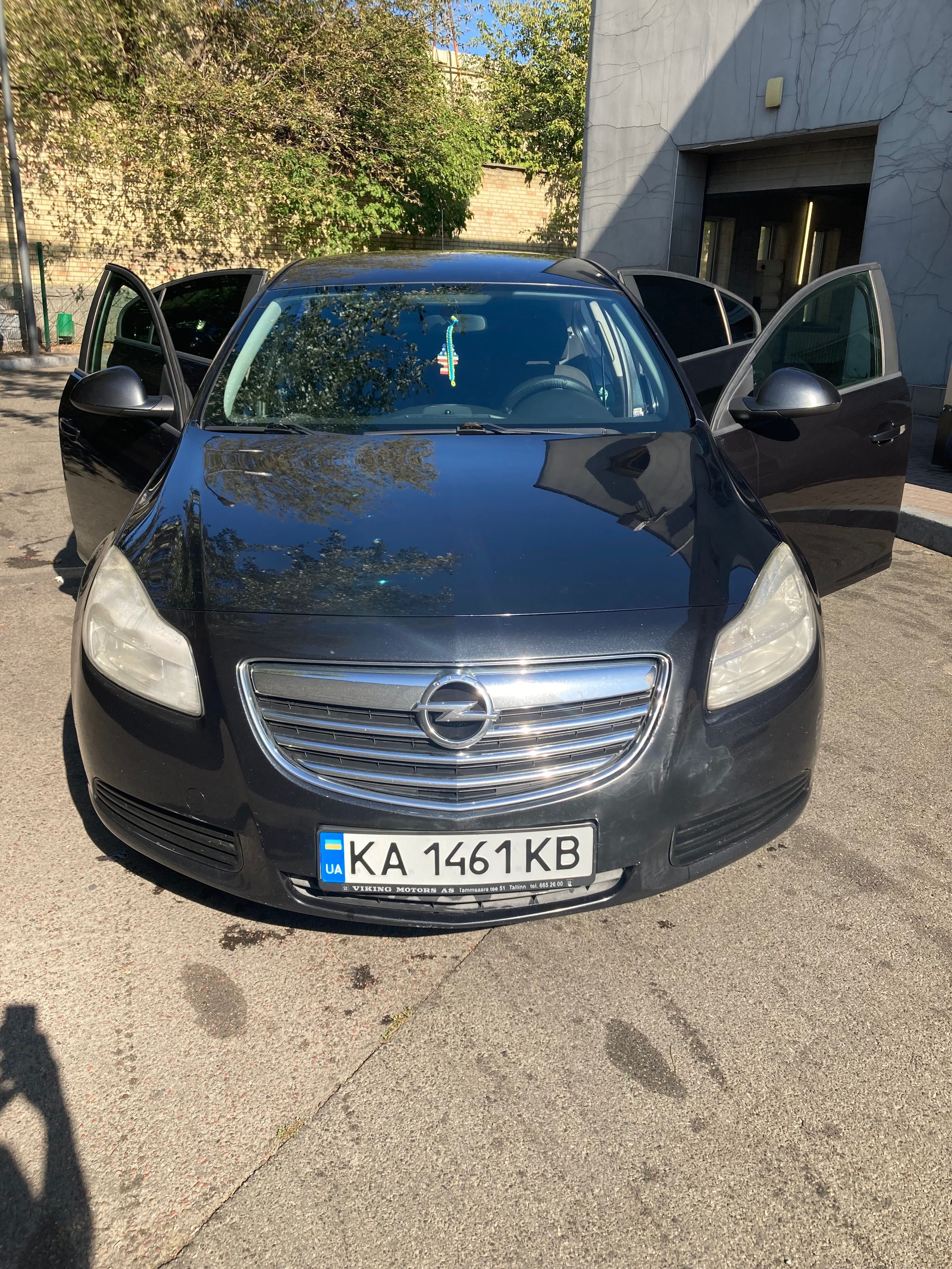 Opel Insignia 2011