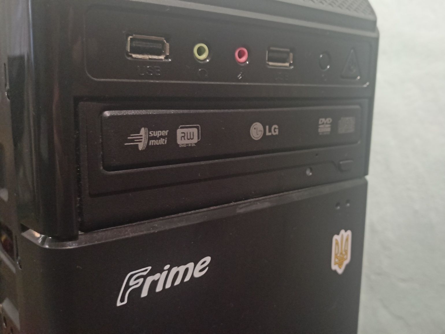 Комп'ютер Core 2 Quad Q9300/ 6GB / GTX 550TI, SSD + HDD