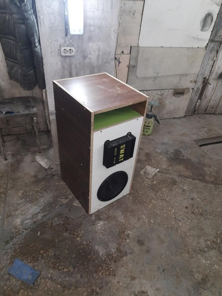 Продам саббуфер с усилителем