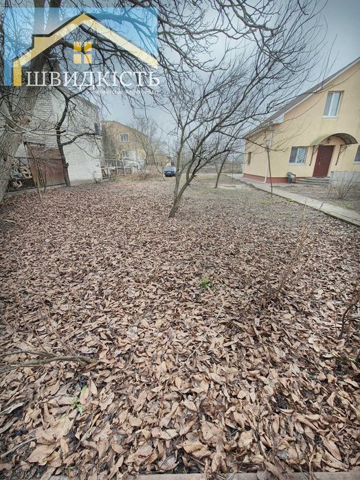 √ Частина будинку з виходом до озера Басівкут