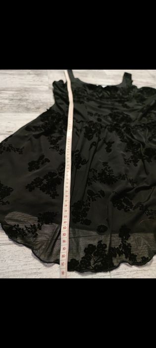 Sukienka Rita Ora Primark goth flokowana