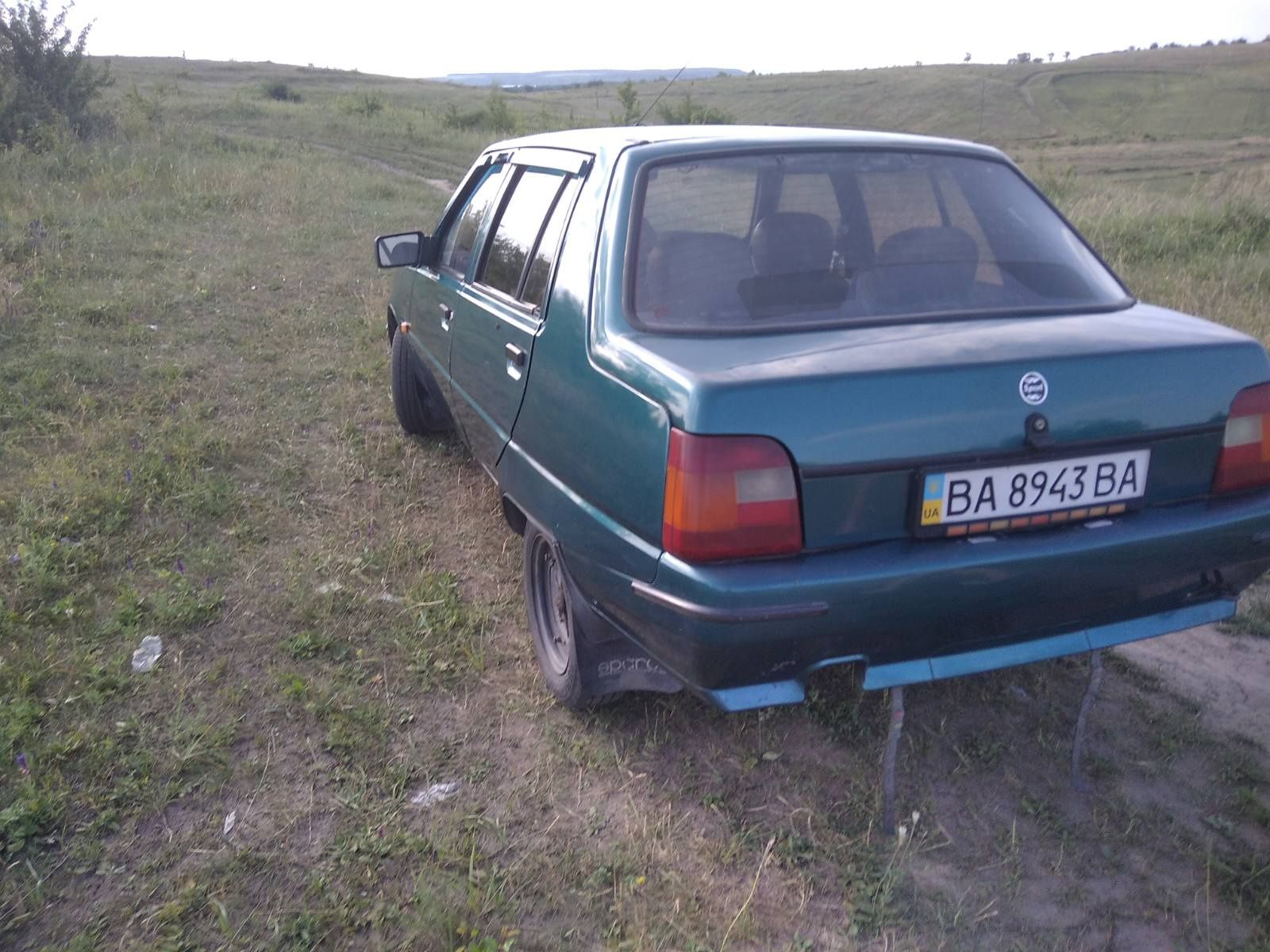 Продам славуту 1999