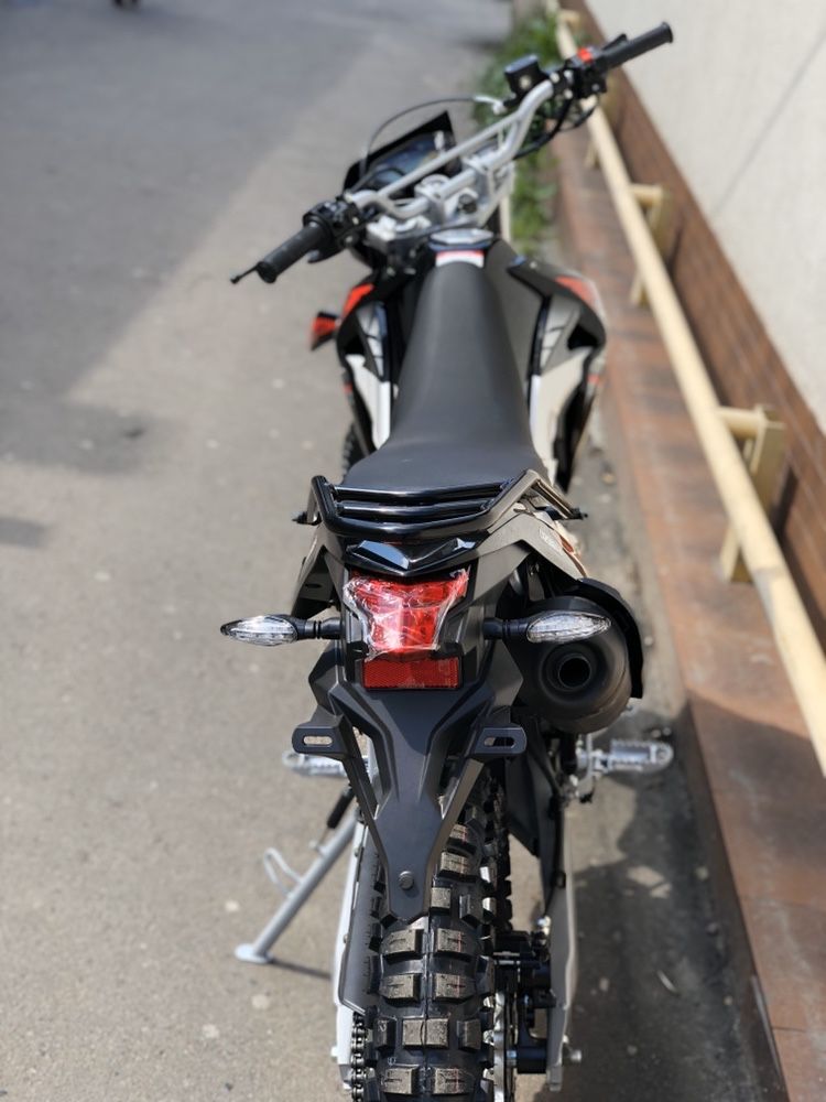Новий Мотоцикл Loncin LX250GY-3
