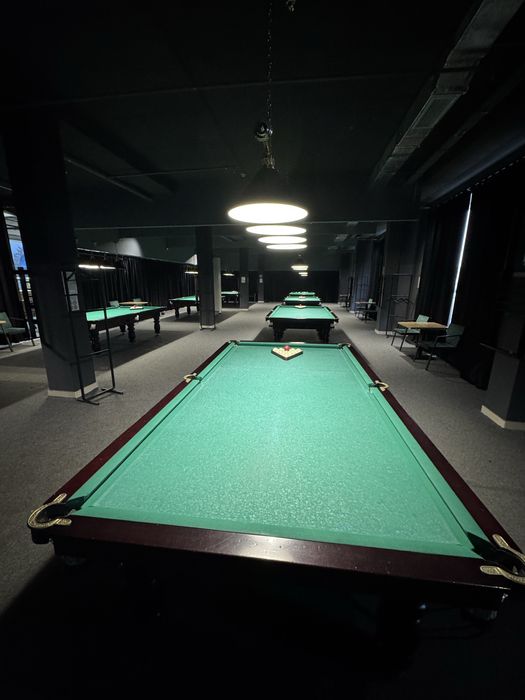 Продаються білярдні столи