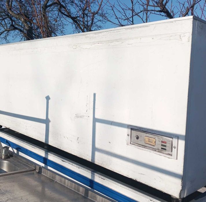 Морозильна камера на 1000л