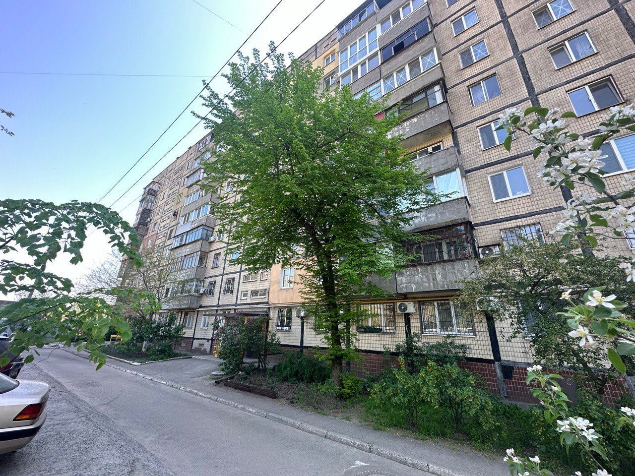 Продам 2к на ул. Молодогвардейская 22!
