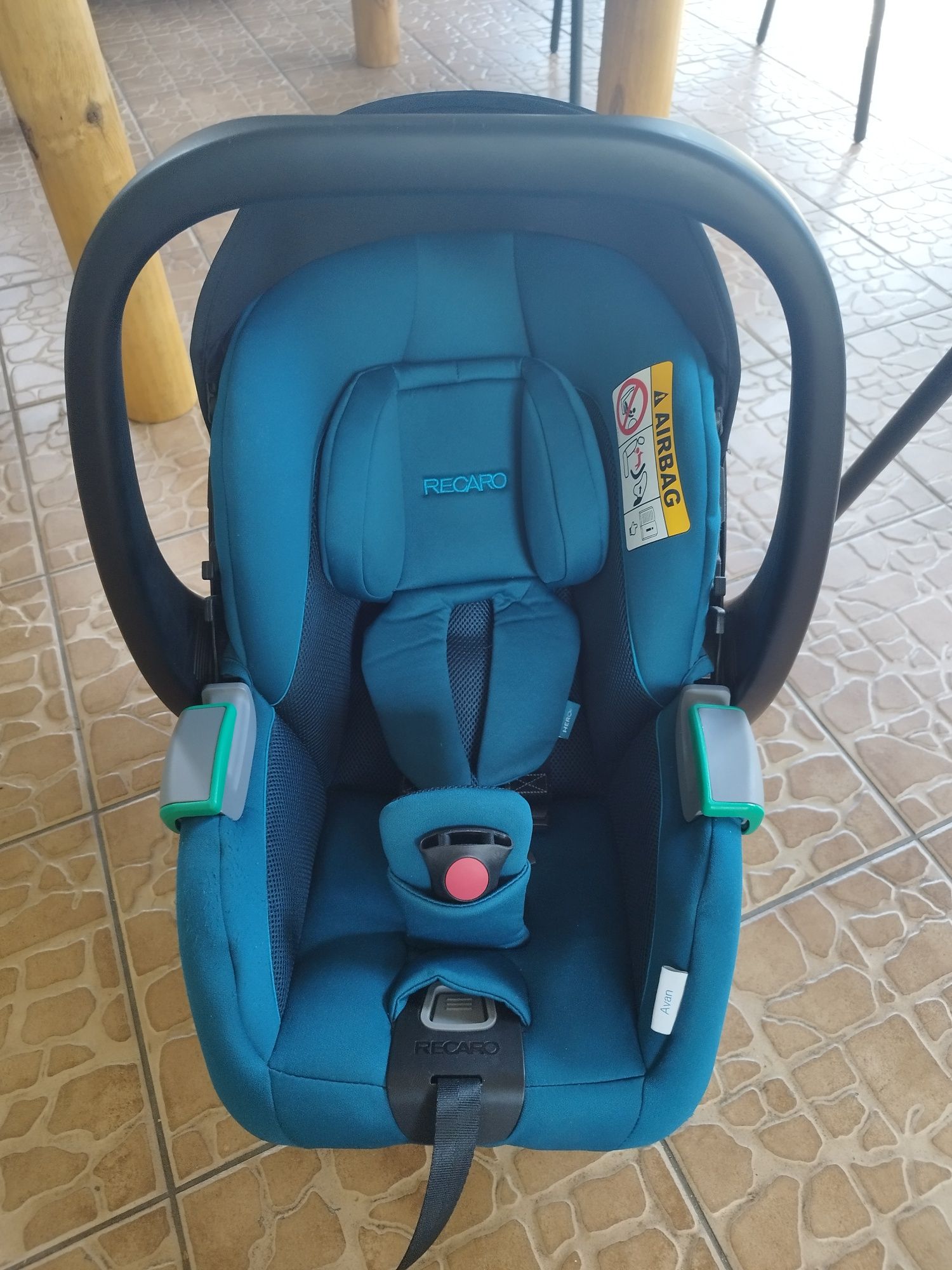 Fotelik samochodowy Recaro Avan