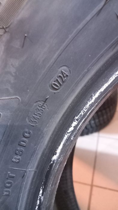 Продам зимние шины Petlas Explero 235/60 R 18