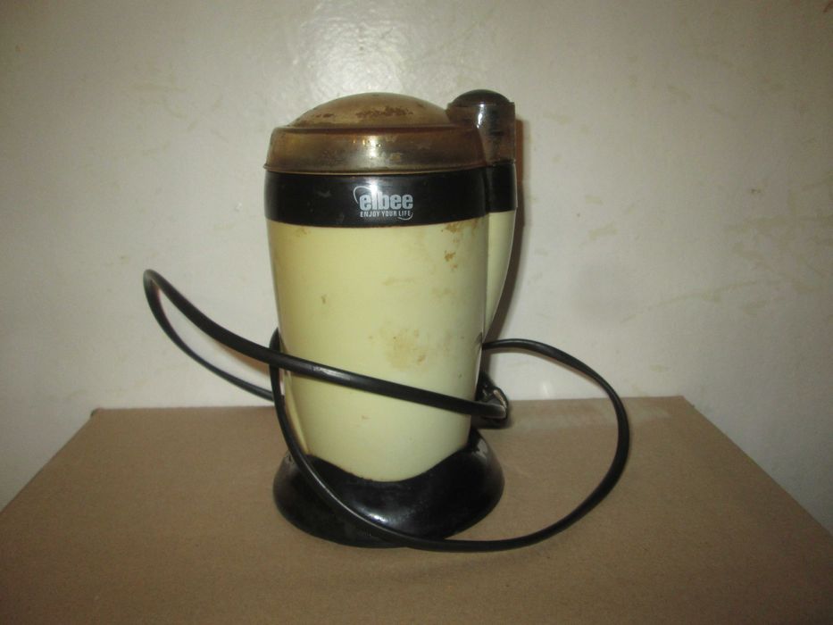 Кофемолка электрическая Elbee и комбайн Scarlet