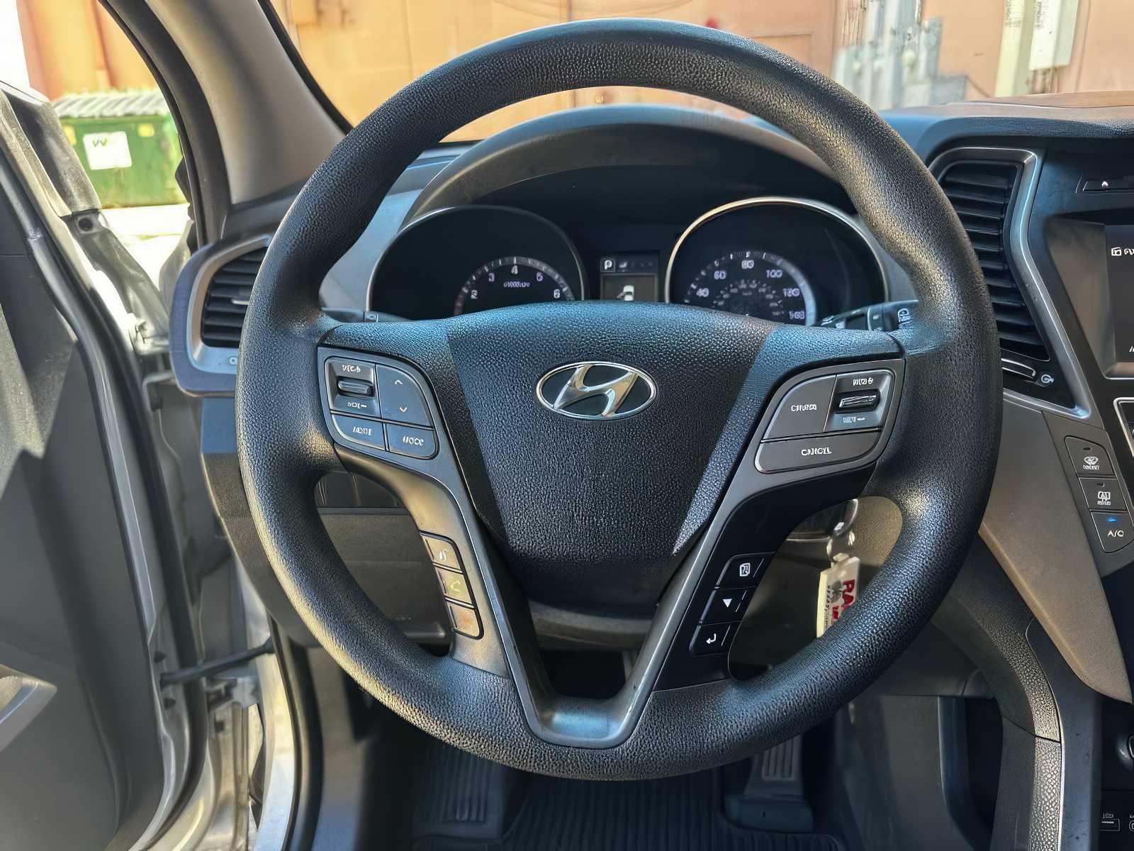 2018 Hyundai Santa Fe SE