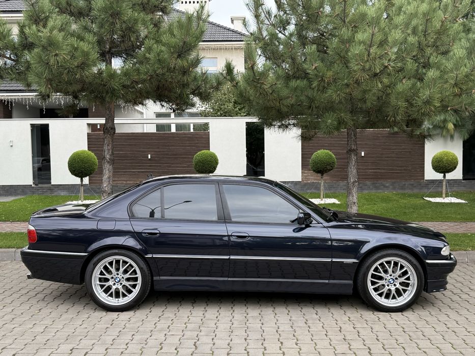 BMW 735i Steptronic 3.5 бензин/газ 2000 г