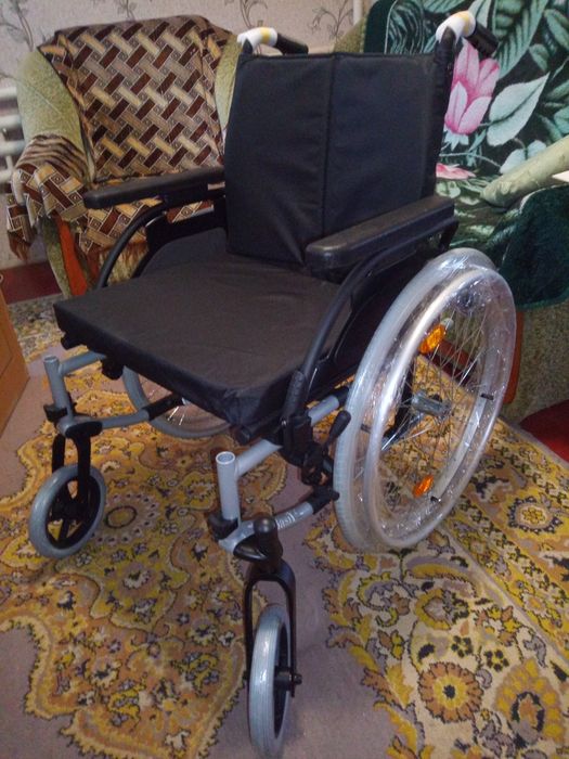 Инвалидная коляска