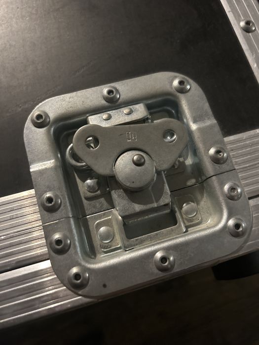 Skrzynia / case / podłoga na efekty gitarowe