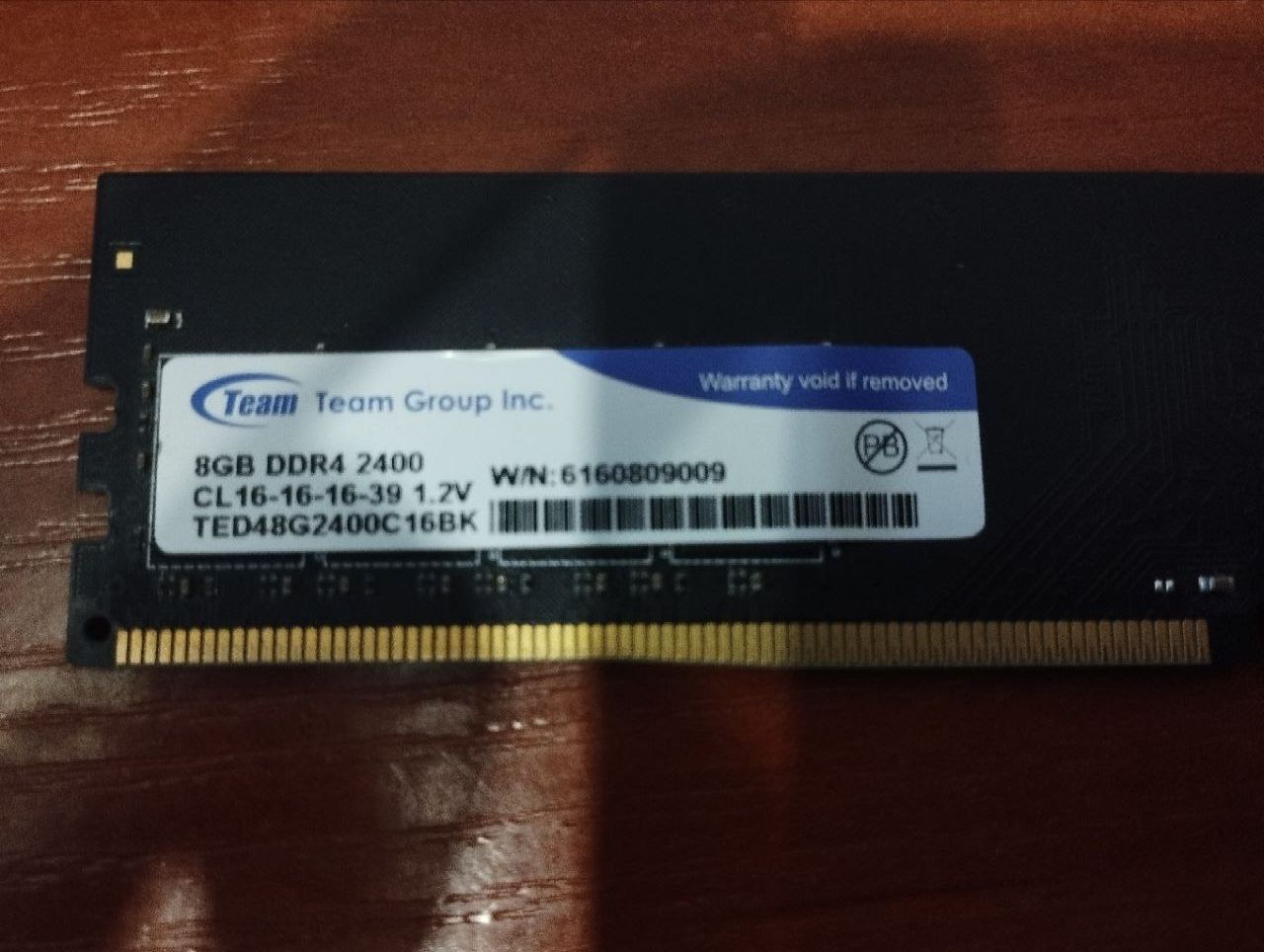Оперативна пам'ять DDR4 2400mhz  8GB