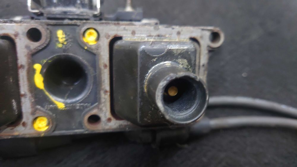 VW Volkswagen Passat B5 1.6 B Cewka Zapłonowa