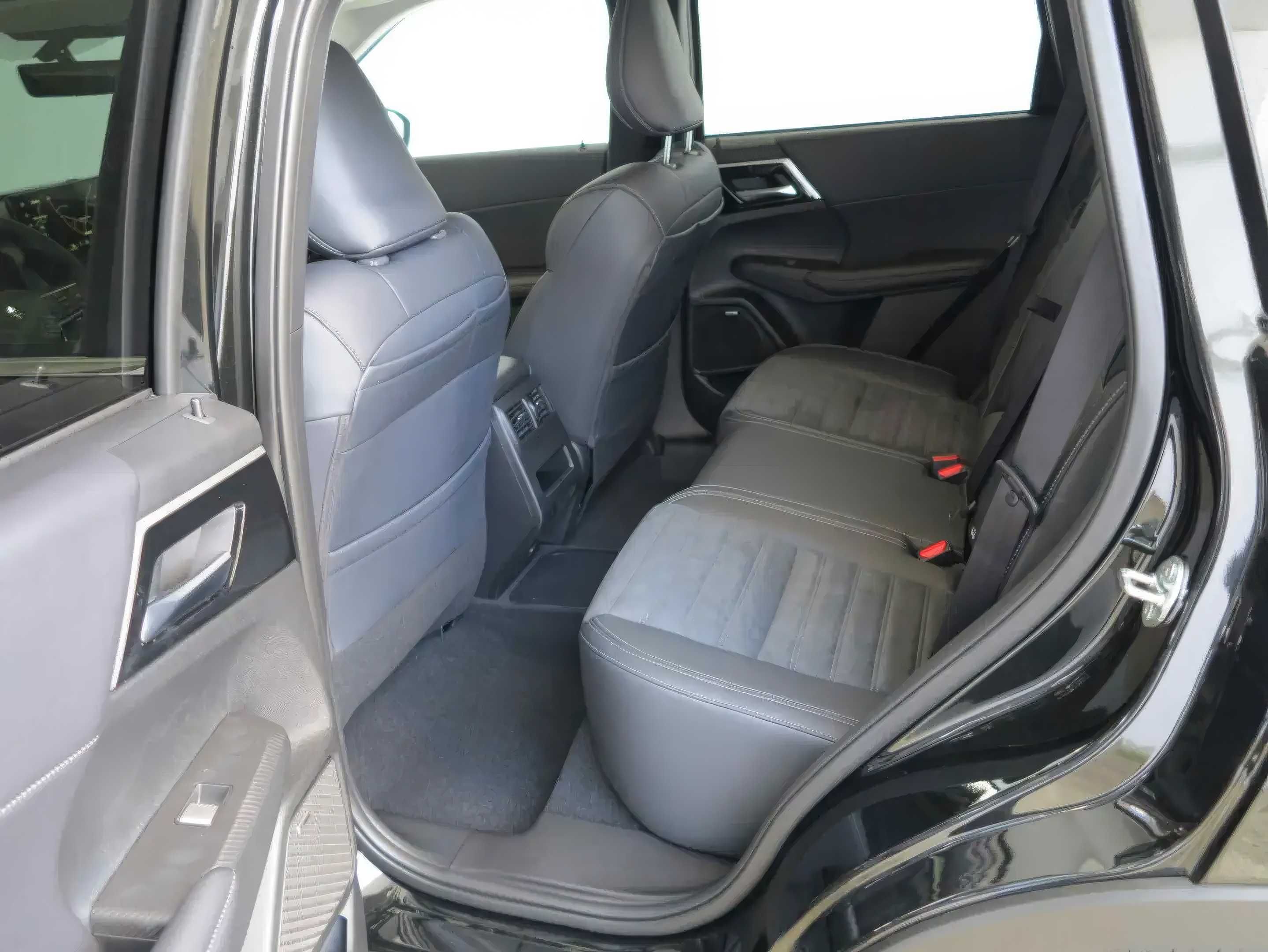 2023 Mitsubishi Outlander PHEV SEL