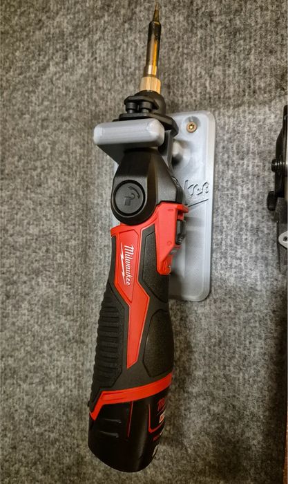 Suporte de Parede para Ferro de Soldar Milwaukee M12 SI-0