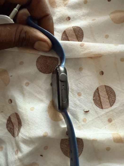 Apple watch SE 44mm ecrã partido