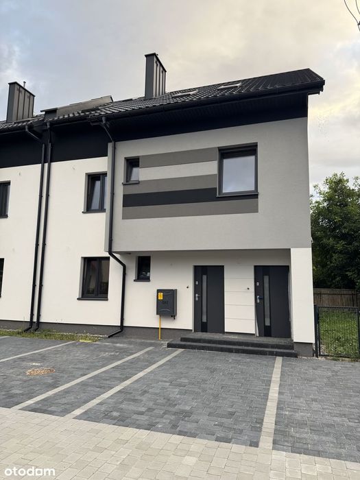 Inwestycja Zakończona, Odebrana -  Z Ogródkiem I 1 Miejscem Postojowym