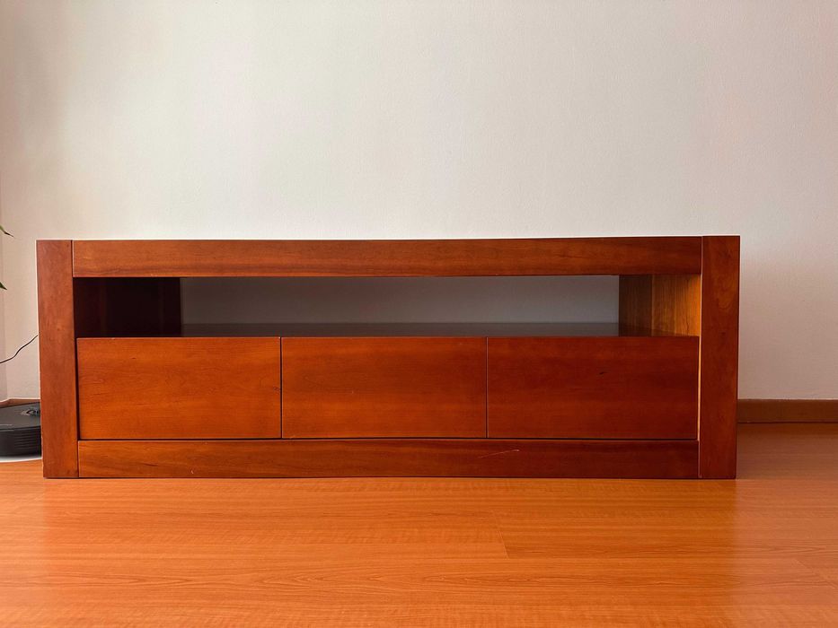 Móvel de cerejeira madeira maciça como novo