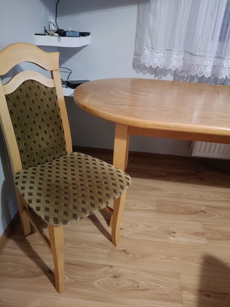 Stół z 6 krzesłami