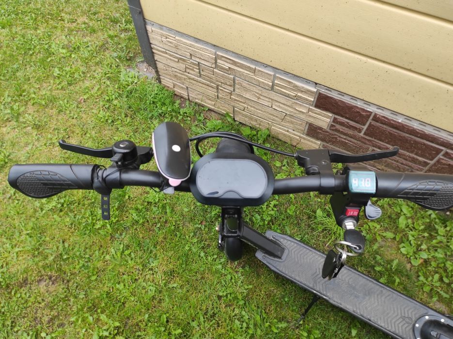 Продам електросамокат