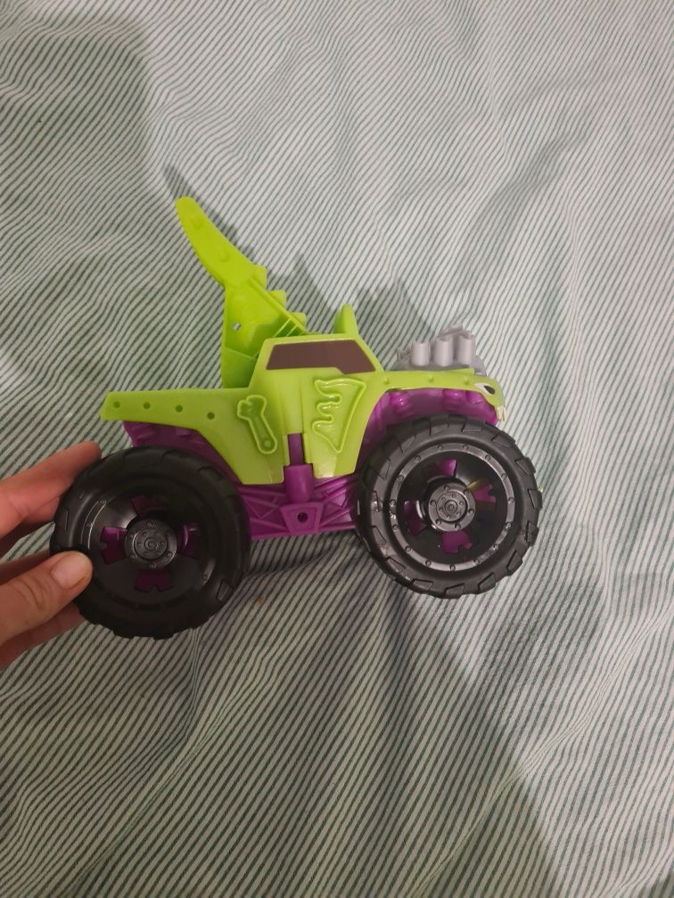 Monster truck zabawka pojazd play doh