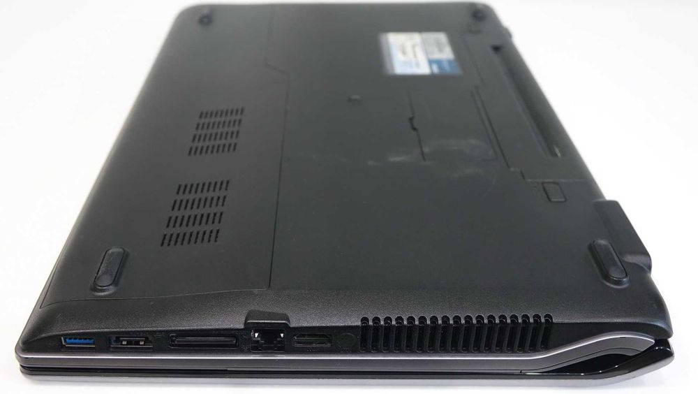 Asus N53J 15.6 FHD, i5, 8, 240gb ssd, Win10, Хороший АКБ, Bang Olufsen