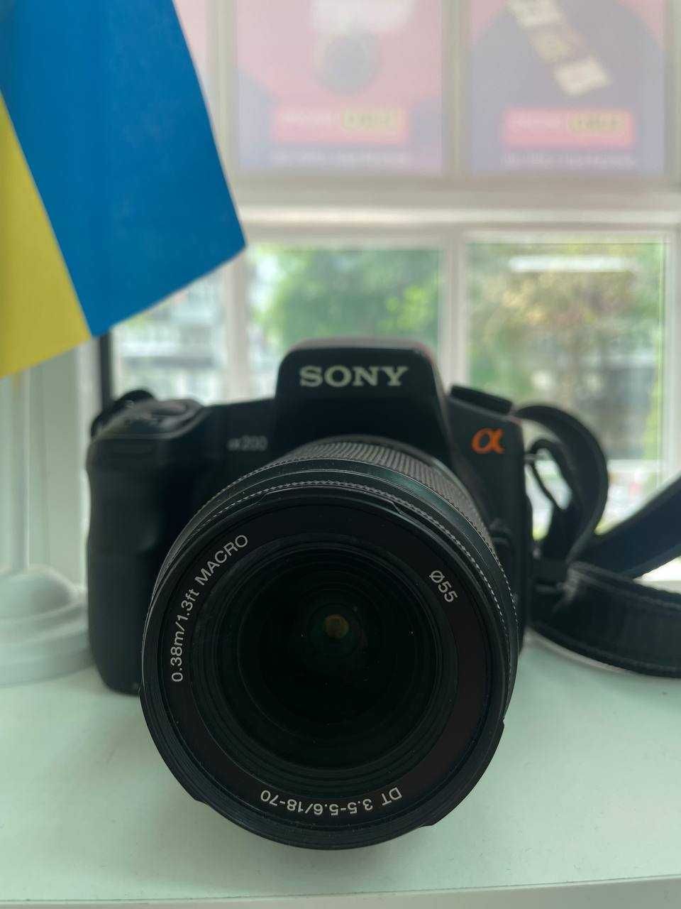 Фотоапарат Sony DSLR-A200