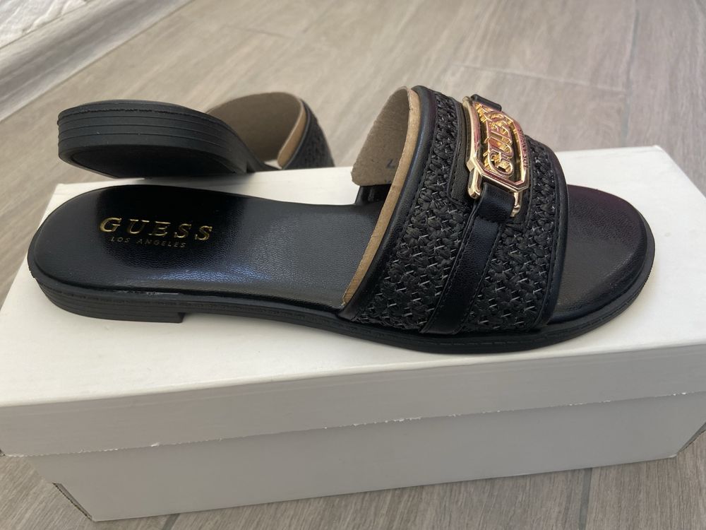 Шльопанці Guess, оригінал. Шльопки жіночі, чорні. Розмір в наявн 8