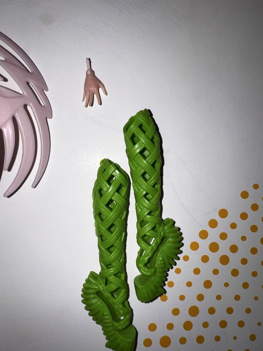 Аксесуари, взуття, крила, кисть від Бетсі Кларо Monster High Монстер