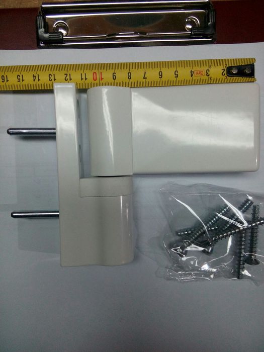 Петли для пластиковых дверей