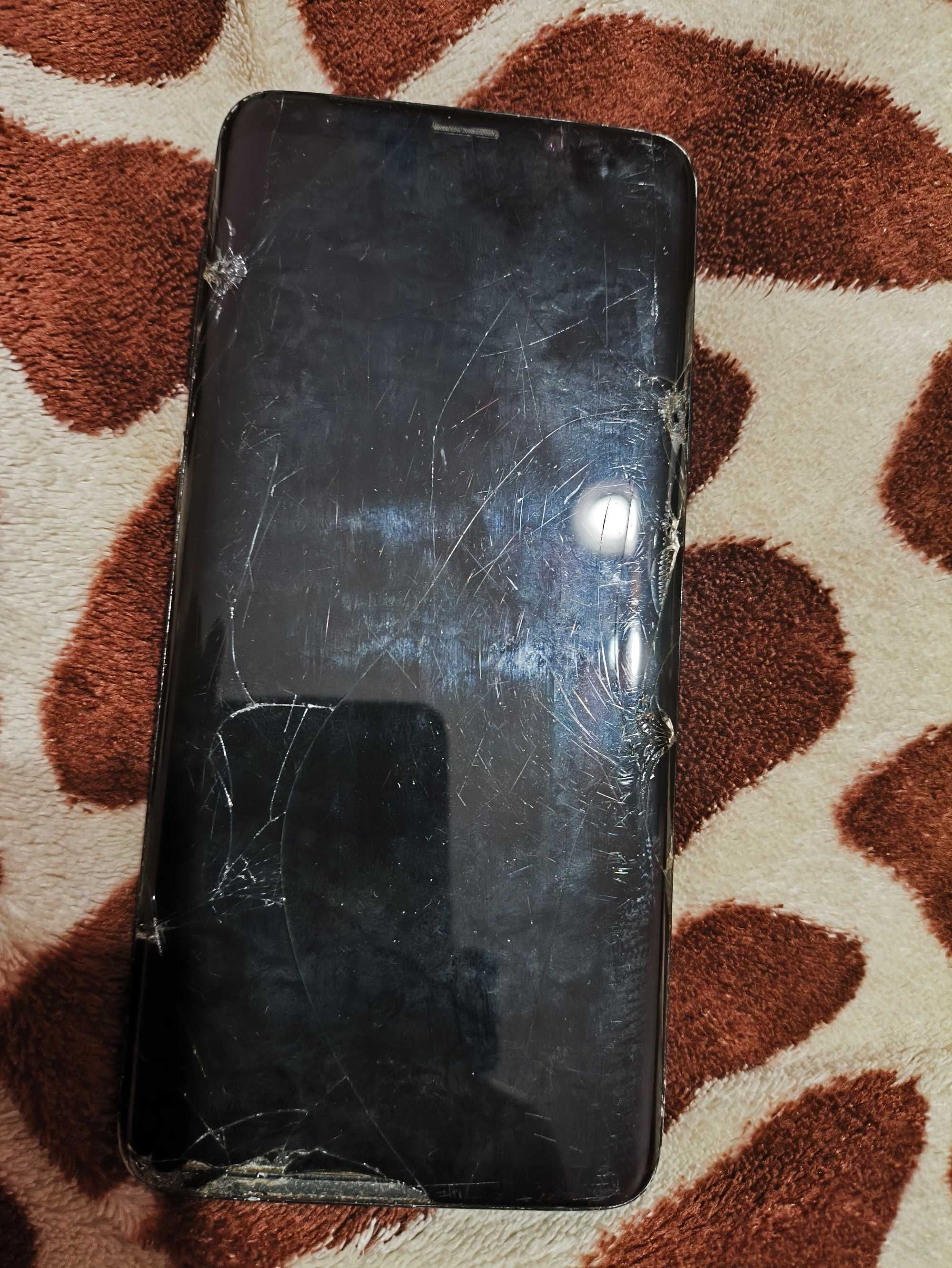 Samsung S9 plus битий