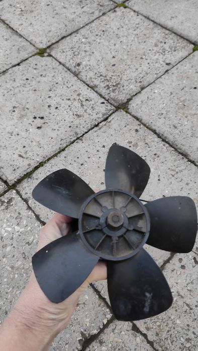 Електродвигун  пічки з крильчаткою